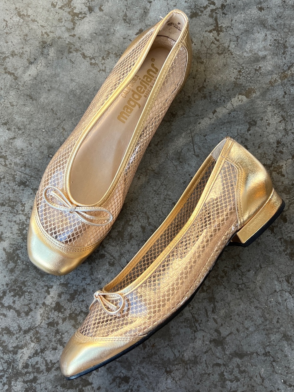 California Magdesians Gold Metallic Mesh Ballet Flats Bow Womens 7 N Made in USA